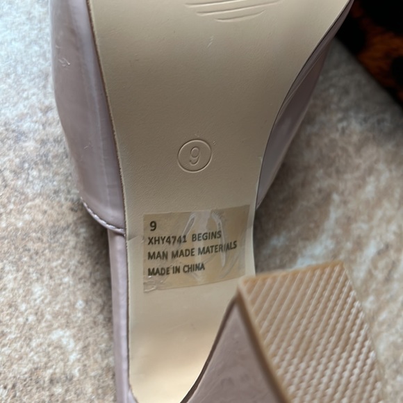 Nude block slides - Picture 3 of 5